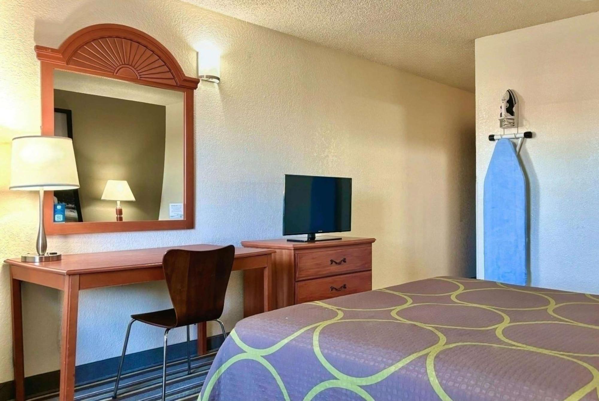 Hotel Super 8 By Wyndham Colorado Springs/Afa Area Exterior foto