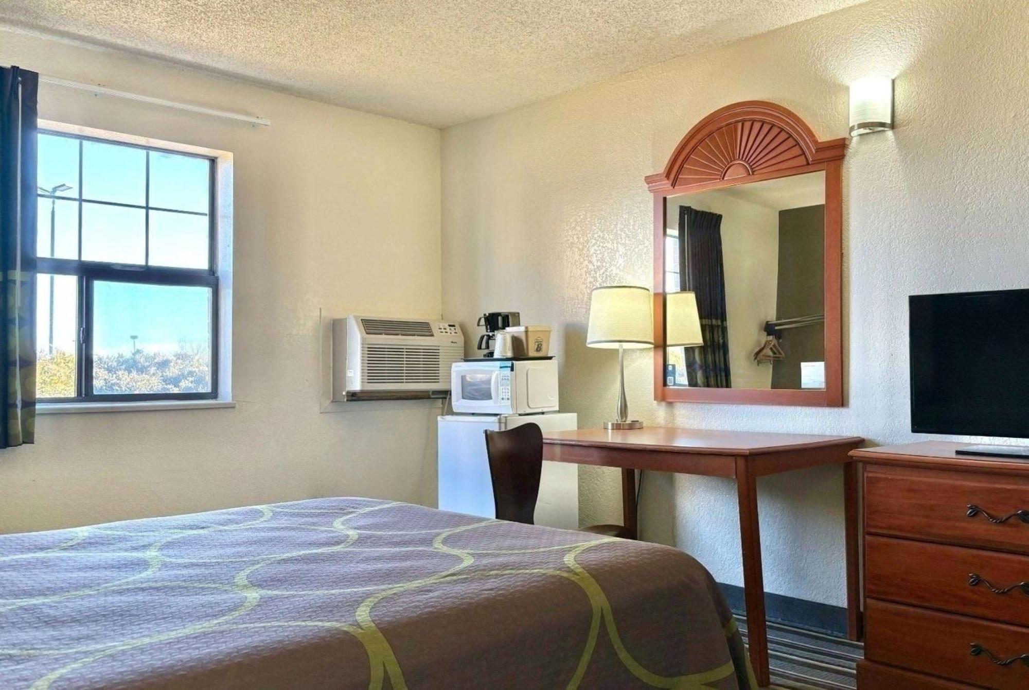Hotel Super 8 By Wyndham Colorado Springs/Afa Area Exterior foto